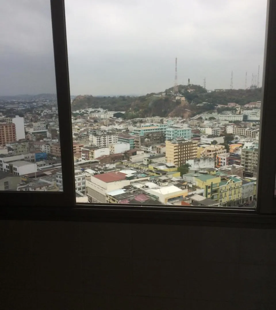 מלון גוויאקיל Edificio Torres Del Rio אקוודור